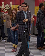 Shake_It_Up_S01E10_1080p_BTD_002393.jpg