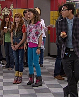Shake_It_Up_S01E10_1080p_BTD_002396.jpg