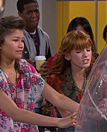 Shake_It_Up_S01E10_1080p_BTD_002927.jpg