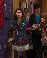 Shake_It_Up_S01E11_1080p_BTD_000450.jpg