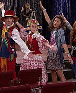 Shake_It_Up_S01E11_1080p_BTD_001279.jpg