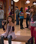 Shake_It_Up_S01E11_1080p_BTD_001553.jpg