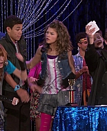 Shake_It_Up_S01E11_1080p_BTD_002922.jpg