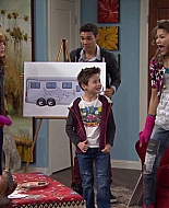 Shake_It_Up_S01E12_1080p_BTD_000484.jpg