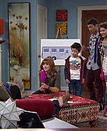 Shake_It_Up_S01E12_1080p_BTD_000506.jpg