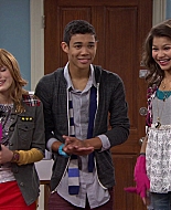 Shake_It_Up_S01E12_1080p_BTD_000554.jpg