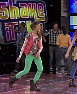 Shake_It_Up_S01E12_1080p_BTD_001570.jpg
