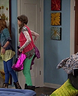 Shake_It_Up_S01E12_1080p_BTD_001797.jpg