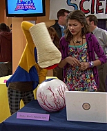 Shake_It_Up_S01E12_1080p_BTD_002222.jpg