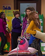 Shake_It_Up_S01E12_1080p_BTD_002254.jpg