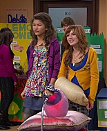Shake_It_Up_S01E12_1080p_BTD_002257.jpg