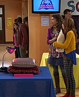 Shake_It_Up_S01E12_1080p_BTD_002395.jpg