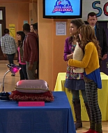 Shake_It_Up_S01E12_1080p_BTD_002396.jpg