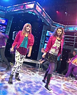 Shake_It_Up_S01E13_1080p_BTD_000109.jpg