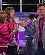 Shake_It_Up_S01E13_1080p_BTD_000339.jpg