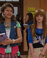 Shake_It_Up_S01E13_1080p_BTD_000508.jpg