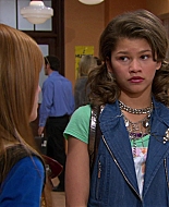 Shake_It_Up_S01E13_1080p_BTD_000579.jpg