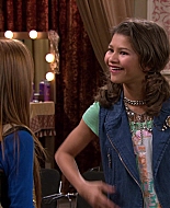 Shake_It_Up_S01E13_1080p_BTD_000892.jpg