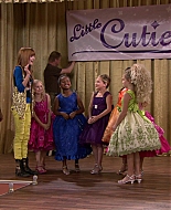 Shake_It_Up_S01E13_1080p_BTD_000947.jpg