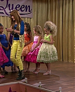 Shake_It_Up_S01E13_1080p_BTD_001030.jpg