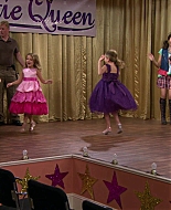 Shake_It_Up_S01E13_1080p_BTD_001131.jpg