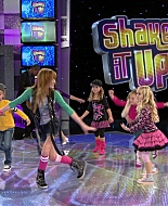 Shake_It_Up_S01E13_1080p_BTD_001158.jpg
