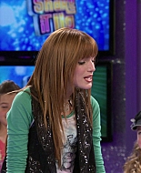 Shake_It_Up_S01E13_1080p_BTD_001181.jpg