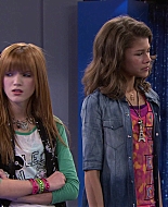 Shake_It_Up_S01E13_1080p_BTD_001916.jpg