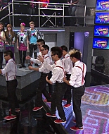 Shake_It_Up_S01E14_1080p_BTD_000291.jpg