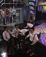 Shake_It_Up_S01E14_1080p_BTD_000317.jpg