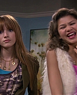 Shake_It_Up_S01E14_1080p_BTD_000771.jpg