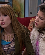 Shake_It_Up_S01E14_1080p_BTD_000832.jpg
