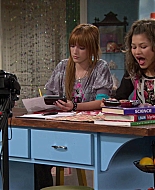 Shake_It_Up_S01E14_1080p_BTD_001022.jpg