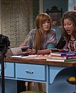 Shake_It_Up_S01E14_1080p_BTD_001026.jpg