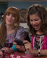 Shake_It_Up_S01E14_1080p_BTD_001056.jpg