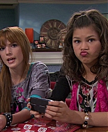 Shake_It_Up_S01E14_1080p_BTD_001095.jpg