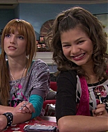 Shake_It_Up_S01E14_1080p_BTD_001121.jpg