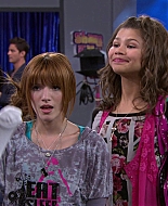 Shake_It_Up_S01E14_1080p_BTD_001505.jpg