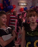 Shake_It_Up_S01E14_1080p_BTD_002244.jpg