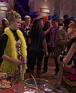 Shake_It_Up_S01E14_1080p_BTD_002696.jpg
