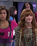 Shake_It_Up_S01E15_1080p_BTD_000173.jpg