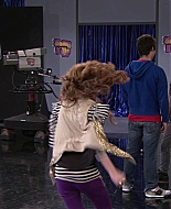 Shake_It_Up_S01E15_1080p_BTD_000235.jpg