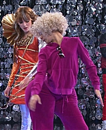 Shake_It_Up_S01E15_1080p_BTD_001151.jpg