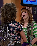 Shake_It_Up_S01E16_1080p_BTD_000211.jpg