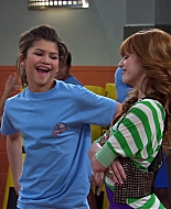 Shake_It_Up_S01E16_1080p_BTD_000642.jpg