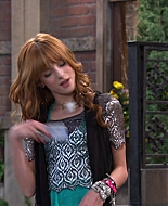 Shake_It_Up_S01E17_1080p_BTD_000791.jpg