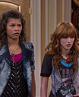 Shake_It_Up_S01E17_1080p_BTD_001387.jpg