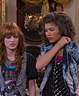Shake_It_Up_S01E17_1080p_BTD_002811.jpg