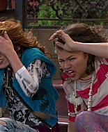 Shake_It_Up_S01E18_1080p_BTD_001705.jpg