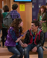 Shake_It_Up_S01E19_1080p_000344.jpg